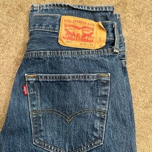 vintage levi loose fit on size 25